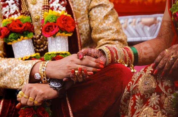 Find Your Ideal Match with Aggarwal Matrimonial Services in Mumbai